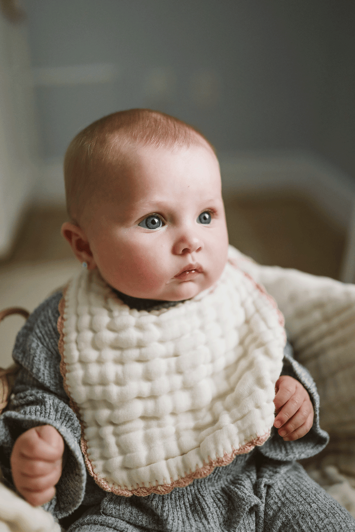 croche trim bib
