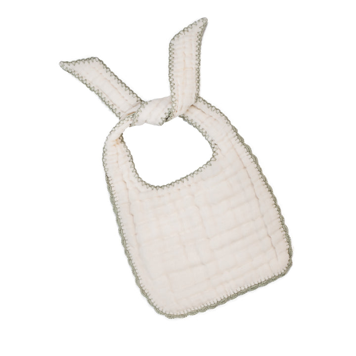 croche trim bib