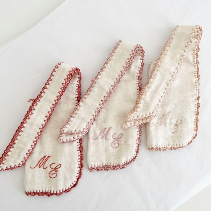 croche trim bib
