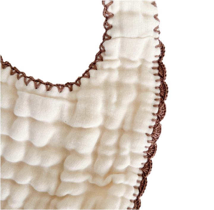 croche trim bib